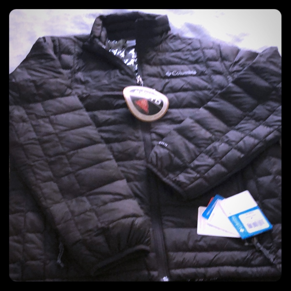 ⭐️ BRAND NEW COLUMBIA PUFFER ⭐️